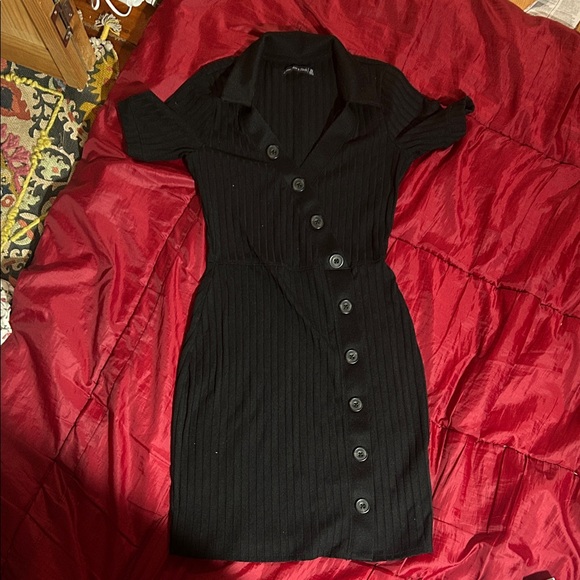 Abercrombie & Fitch Dresses & Skirts - Abercrombie & Fitch Black Button-Up Midi Dress